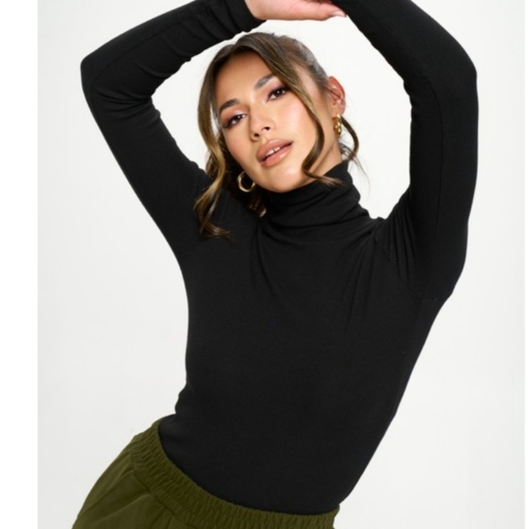 Essential Ribbed Long Sleeve  Turtleneck Top- Brown 🤎 - Picture 5 of 7